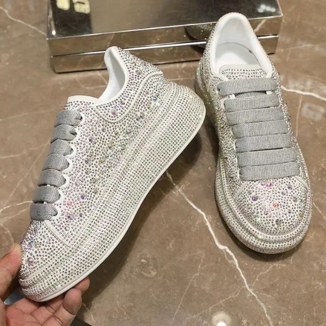 Lauren- Glitzernde Sneaker mit Kristallverzierungen - Image 12