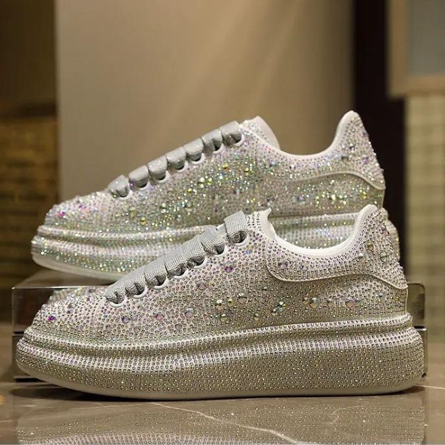 Lauren- Glitzernde Sneaker mit Kristallverzierungen - Image 2