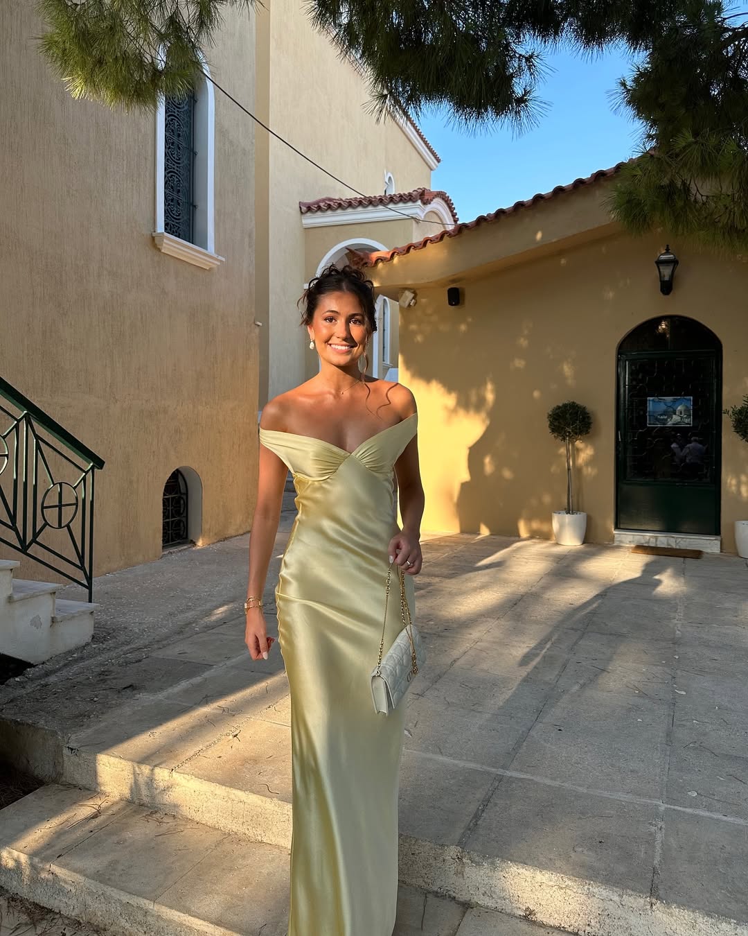 LEA | LANGES RÜCKENFREIES KLEID AUS SATIN - Image 3
