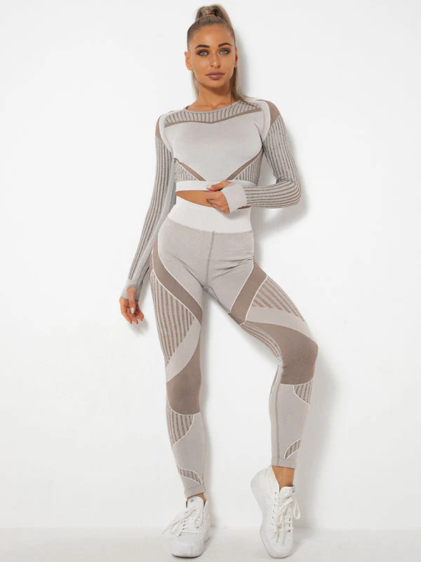 Lea | Nahtloses 2-teiliges Sportset mit Struktur-Design - Image 24