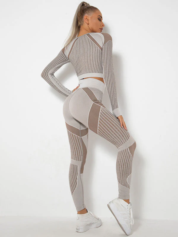 Lea | Nahtloses 2-teiliges Sportset mit Struktur-Design - Image 25