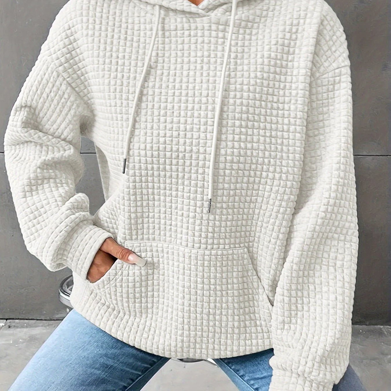 Léana™ | Texturiertes Kapuzen-Sweatshirt mit langen Ärmeln - Image 18