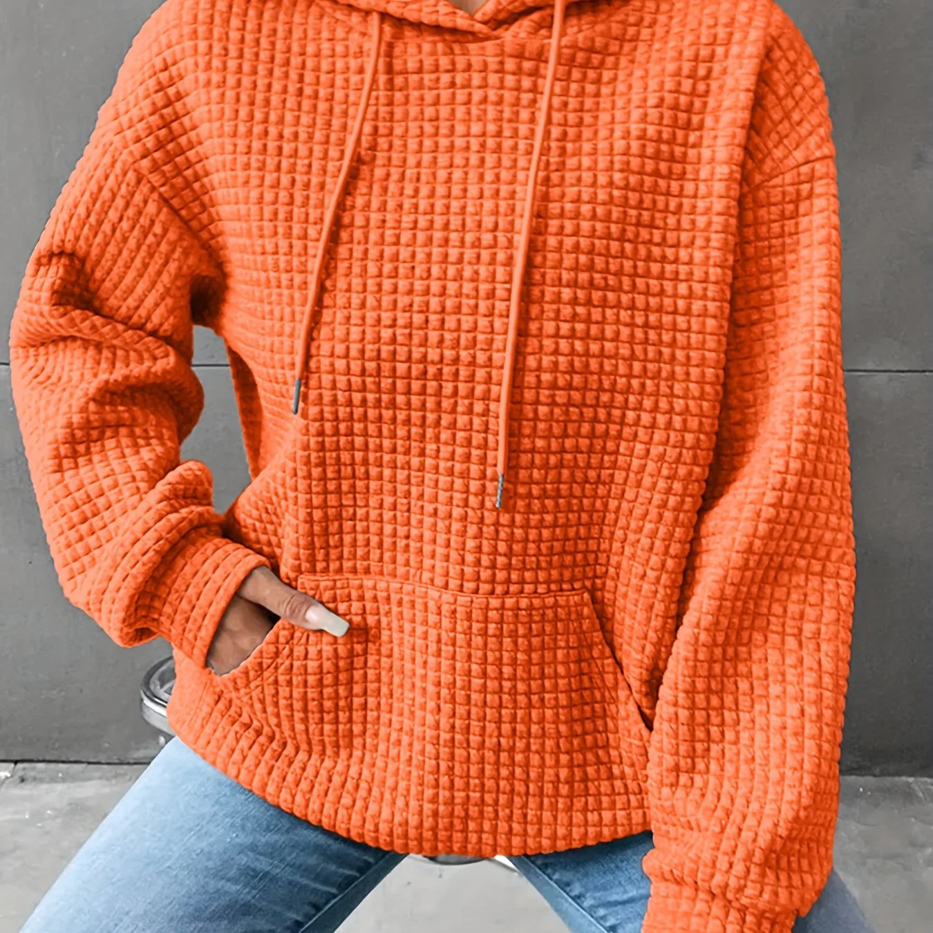 Léana™ | Texturiertes Kapuzen-Sweatshirt mit langen Ärmeln - Image 20