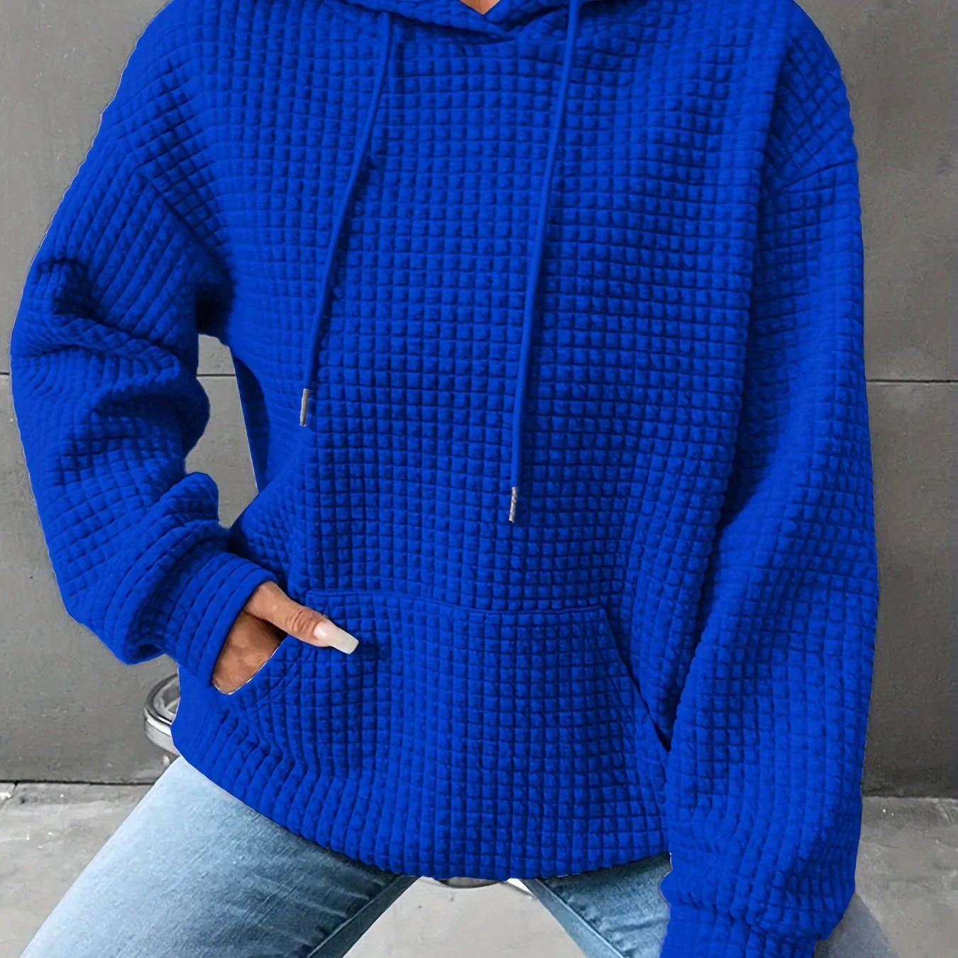 Léana™ | Texturiertes Kapuzen-Sweatshirt mit langen Ärmeln - Image 22