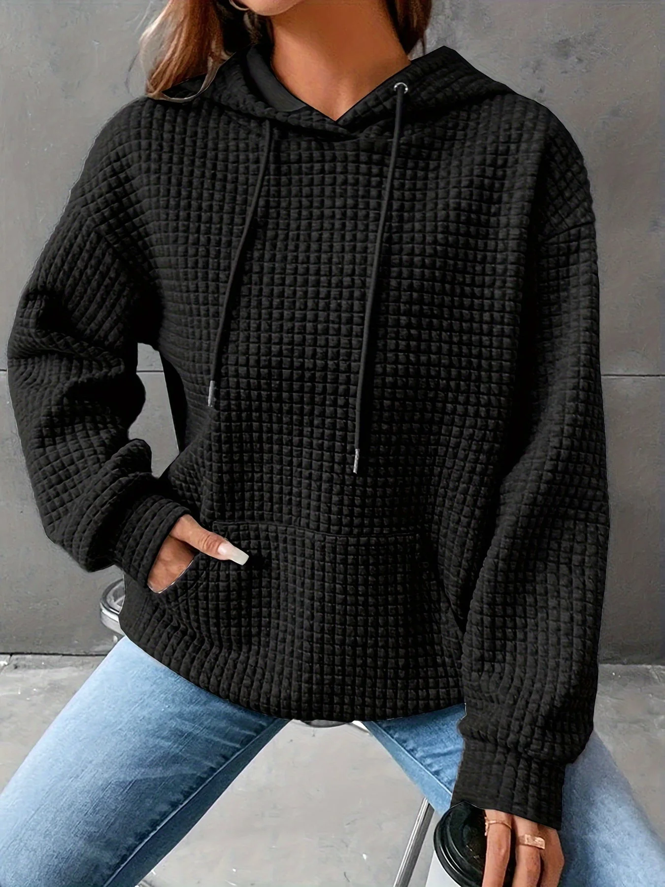 Léana™ | Texturiertes Kapuzen-Sweatshirt mit langen Ärmeln - Image 6