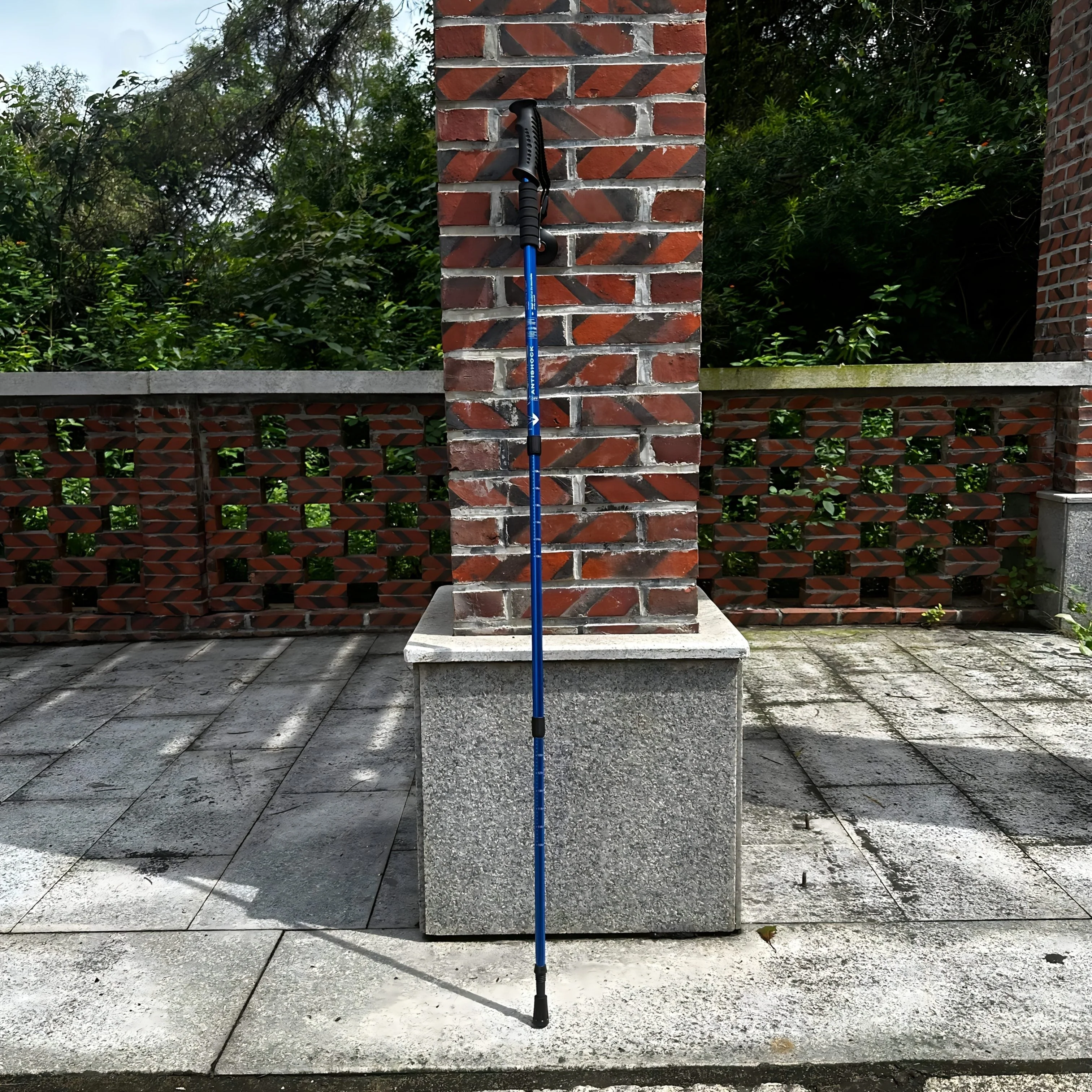Leichte Aluminium-Wanderstöcke – verstellbar und stoßdämpfend für abenteuerlustige Wanderer - Image 6