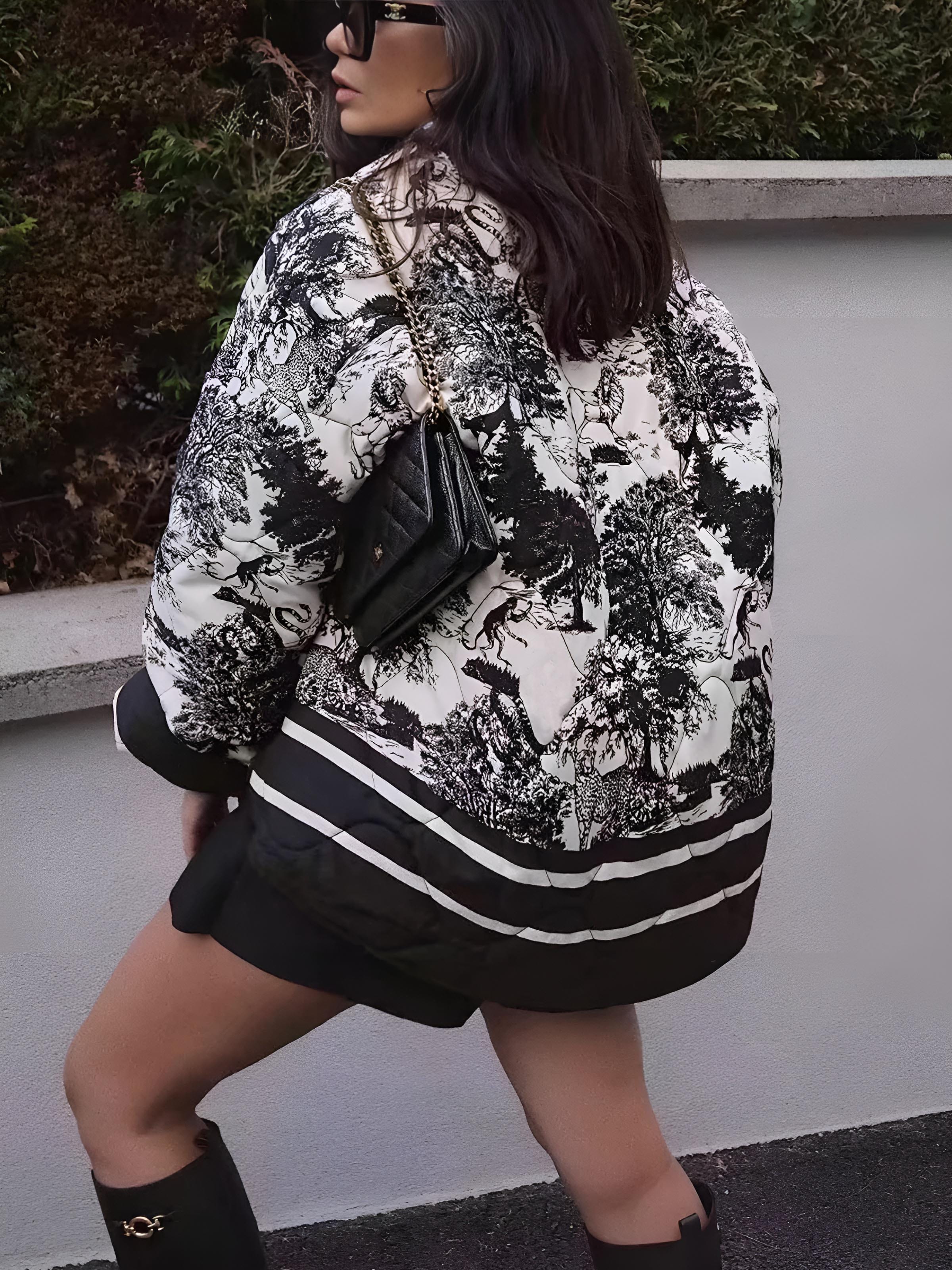 Leichte Sommerjacke mit Kunstvollem Print – Eleganz trifft auf Komfort - Image 2