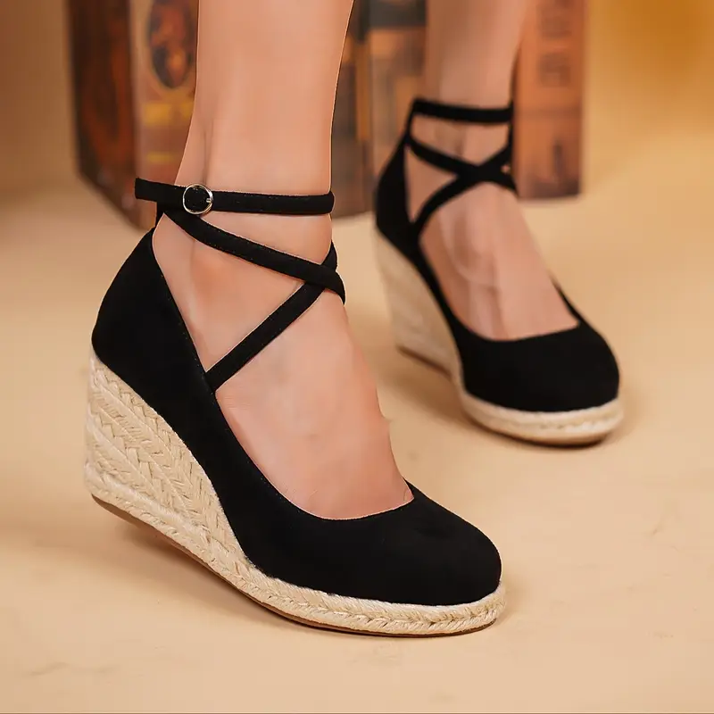 Leija – Schwarze Espadrilles mit Keilabsatz und Knöchelriemen - Image 3