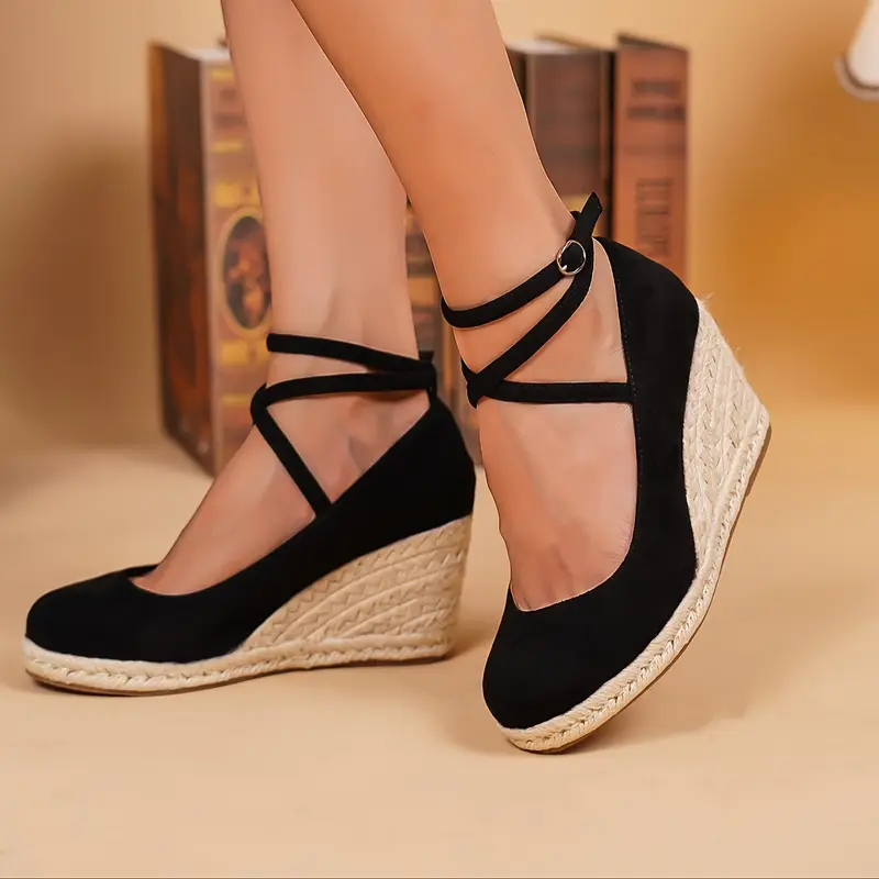 Leija – Schwarze Espadrilles mit Keilabsatz und Knöchelriemen - Image 5