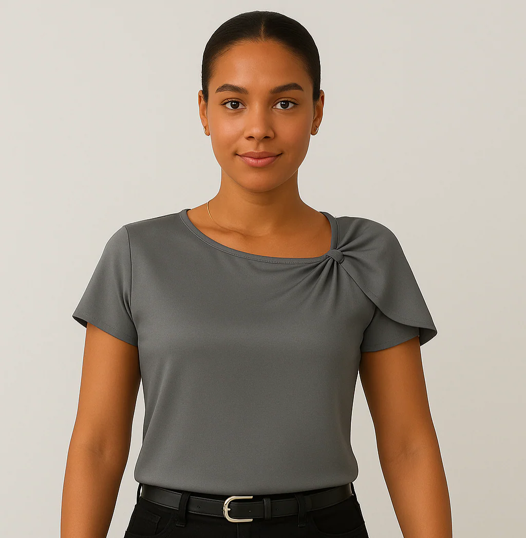 Lena – Moderne, elegante Schulterbluse mit Knoten-Details - Image 4