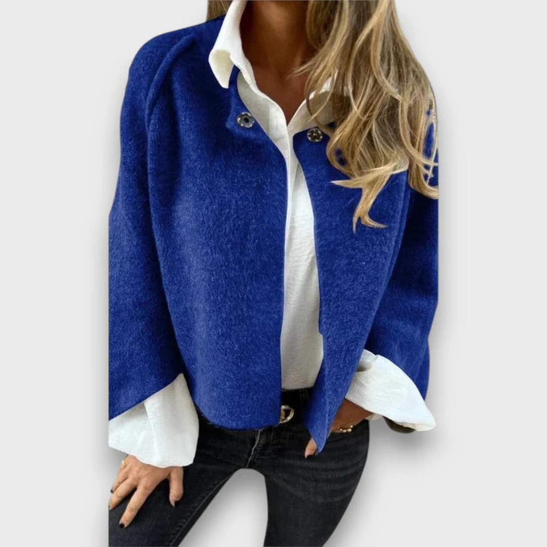 Lene – Kurzjacke mit Knopfdetail - Image 8