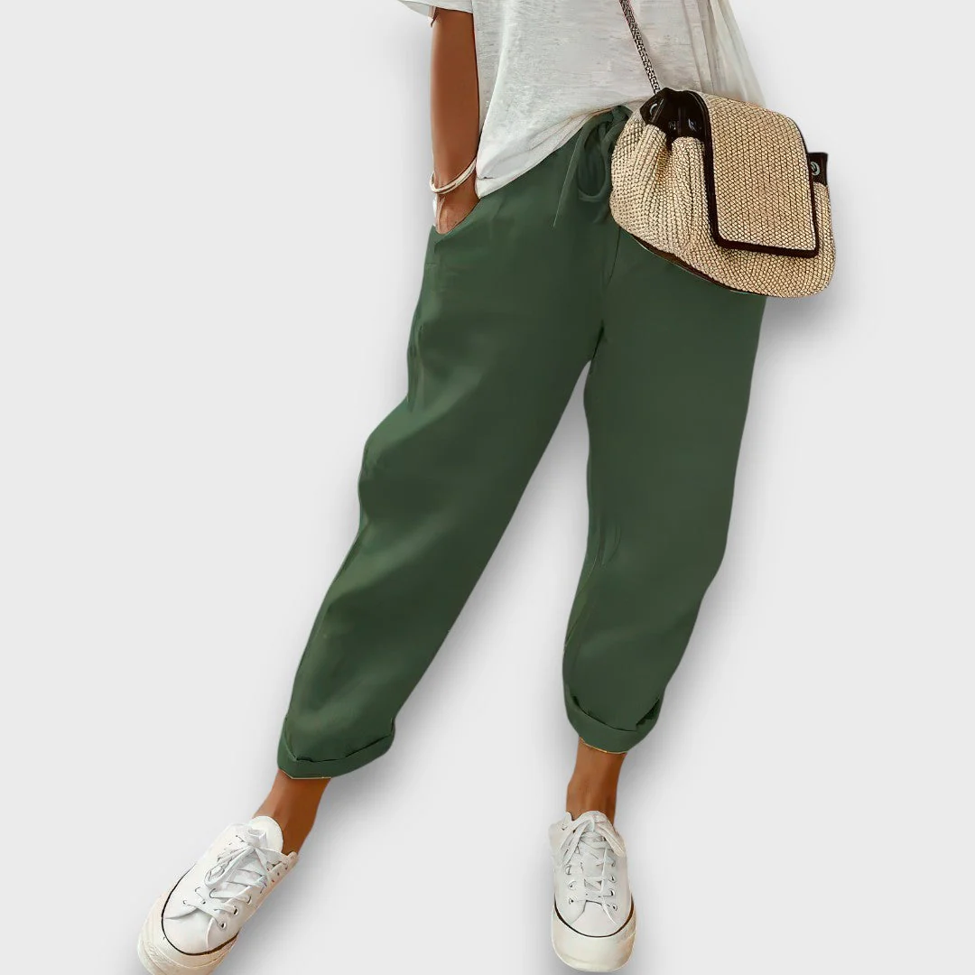 Lenja – Leichte Sommerhose mit künstlerischem Print - Image 4