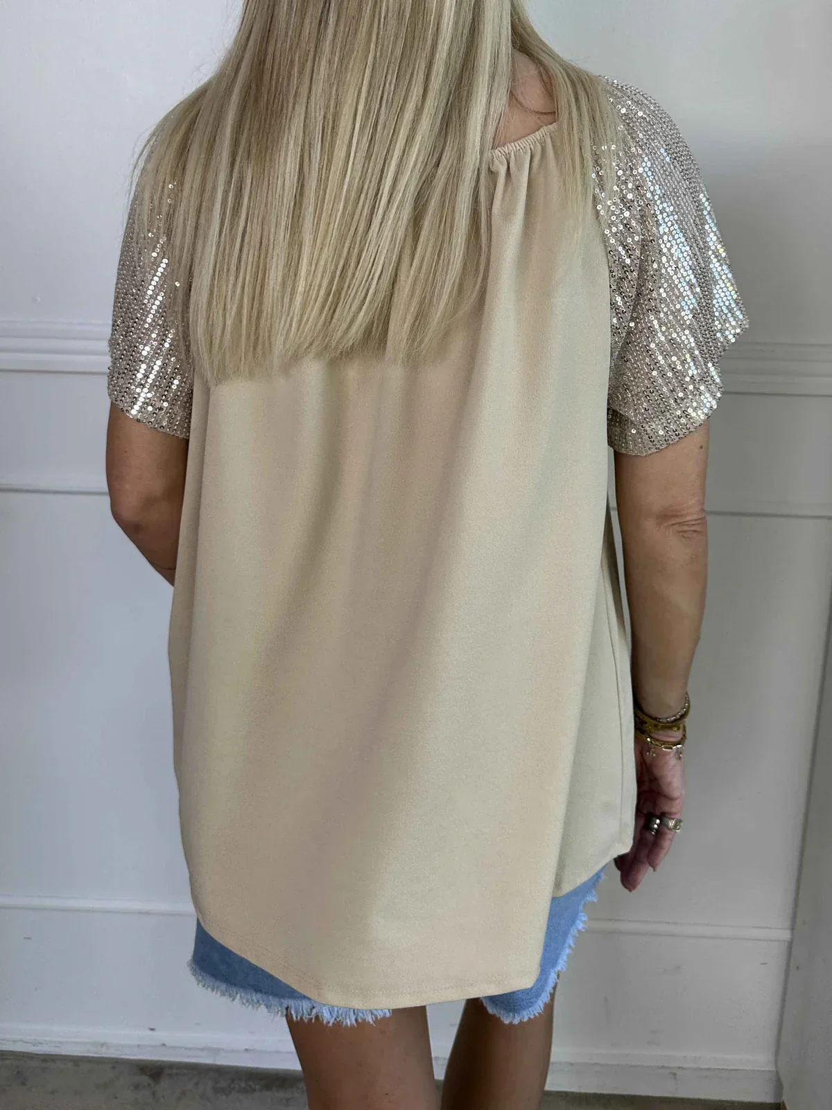 Lianora – Bluse mit Paillettenärmeln - Image 2