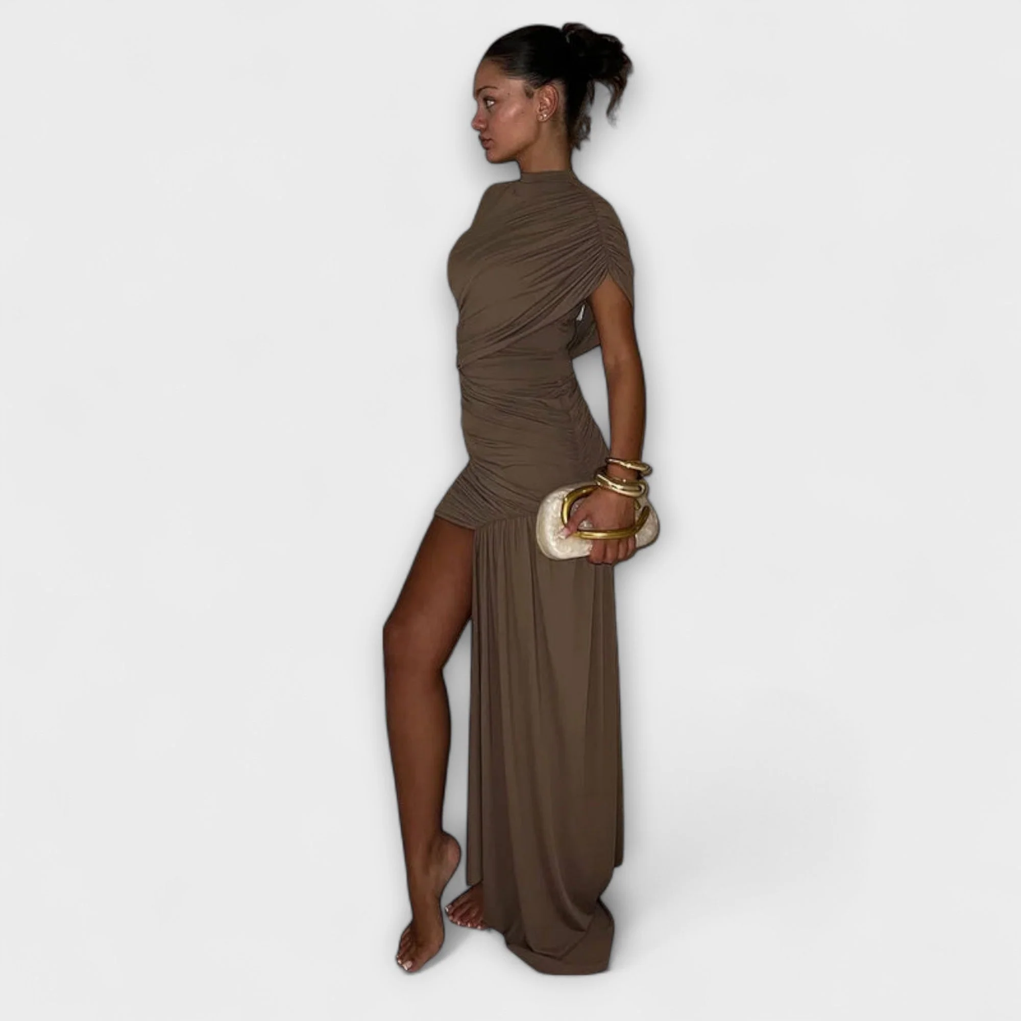 Liliane – Schmal geschnittenes Plisseekleid mit Rundhalsausschnitt - Image 3
