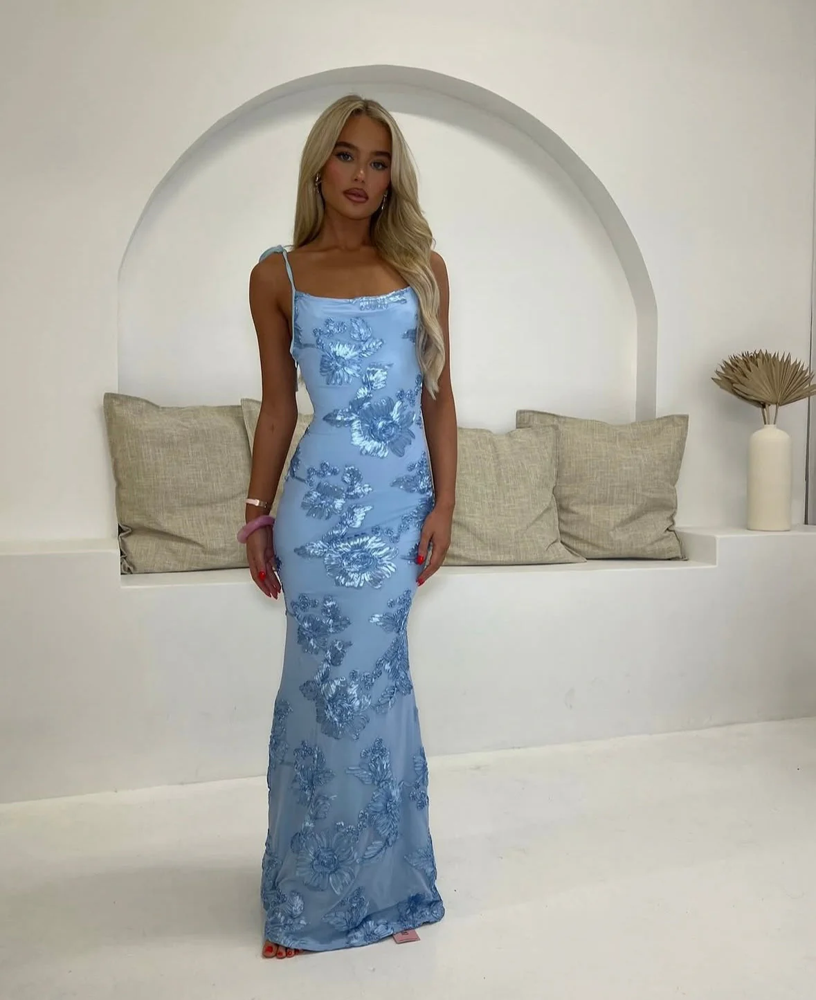 LILY - Blumiges Maxikleid mit verstellbaren Trägern - Image 5