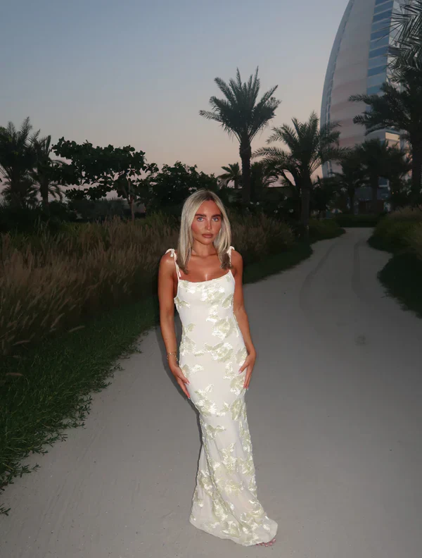 LILY - Blumiges Maxikleid mit verstellbaren Trägern - Image 6