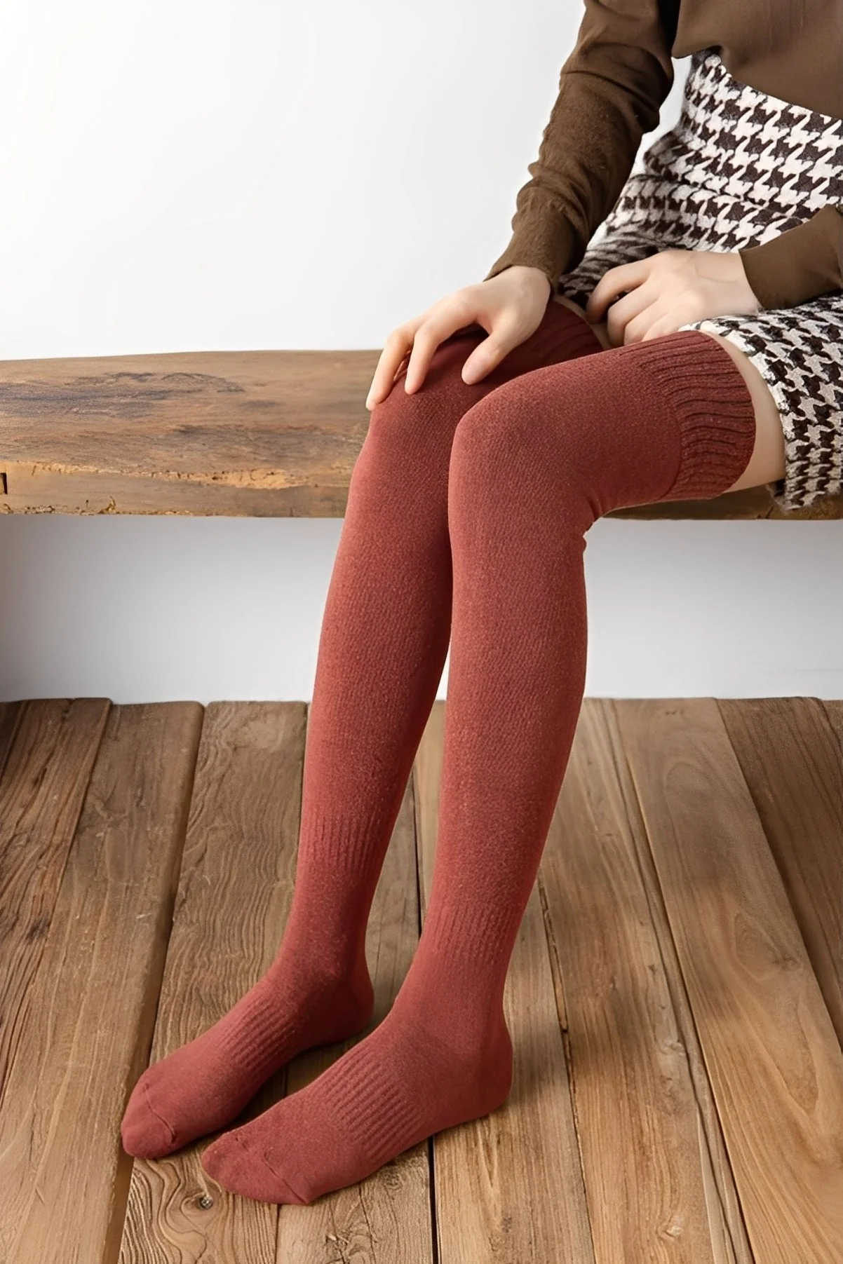 Lily – Klassische Damen Overknee-Strümpfe - Image 2