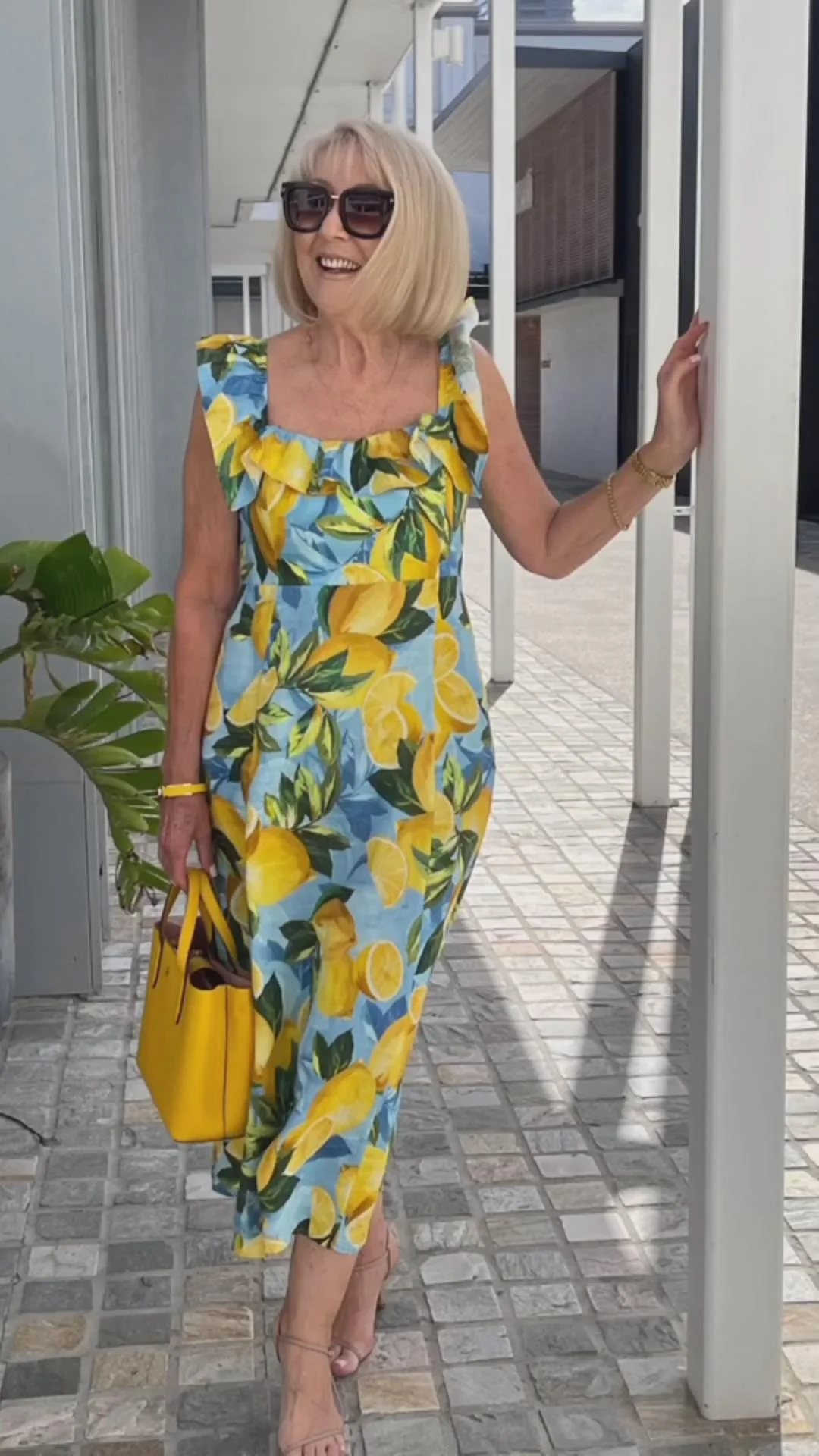 Limone – Sommerkleid mit Zitronenprint - Image 2