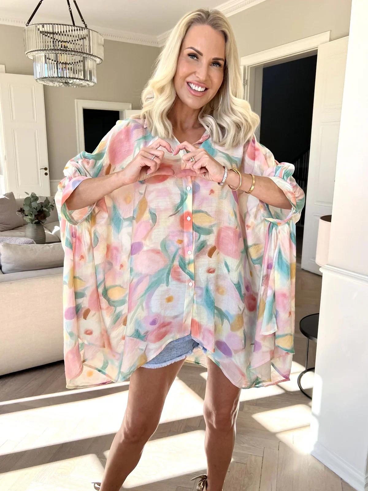 Lioraelle – Pastell-Aquarell-Oversize-Shirt - Image 2