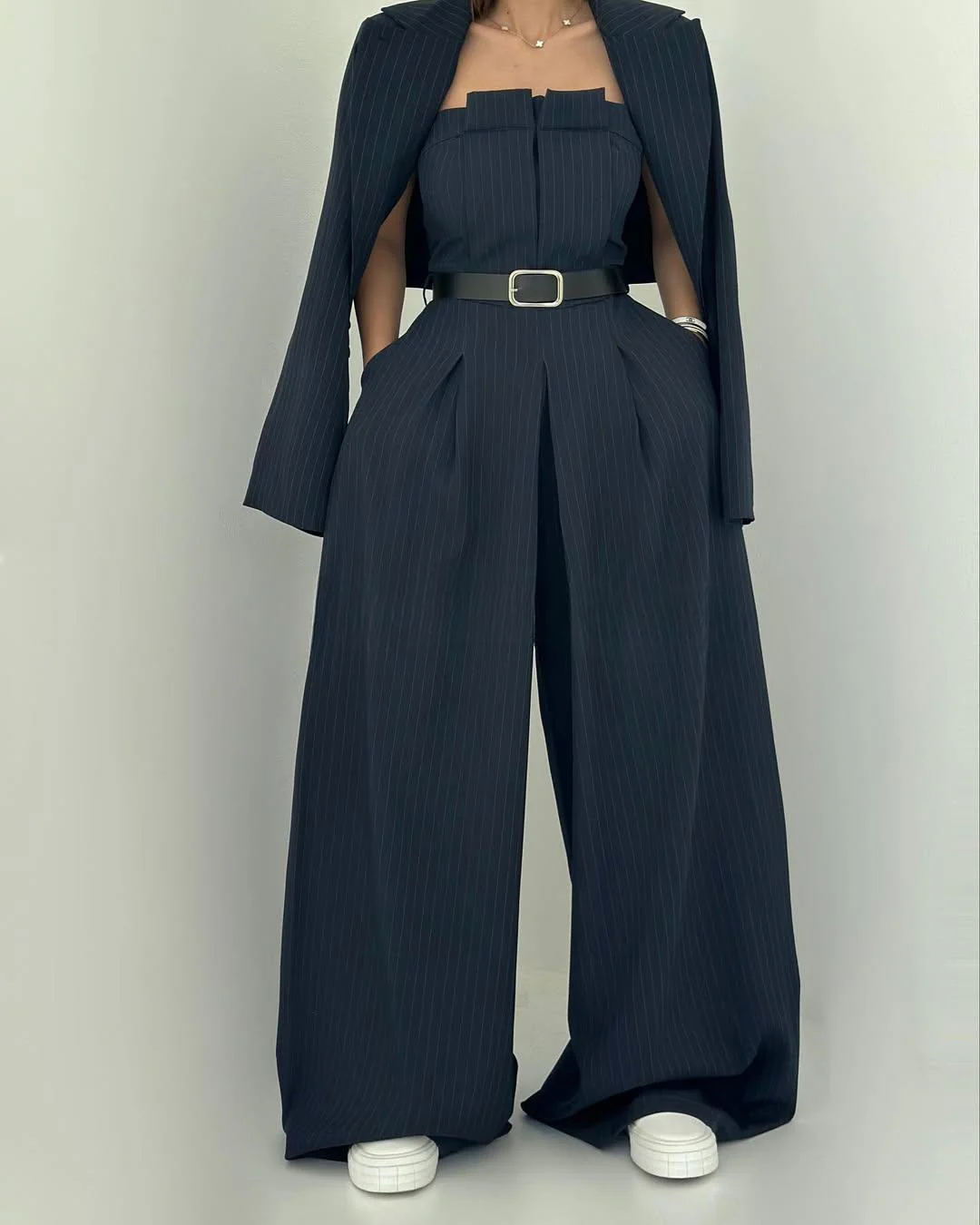 Lorayae - Soft-Touch Set aus weit geschnittenem Jumpsuit und Jacke - Image 11