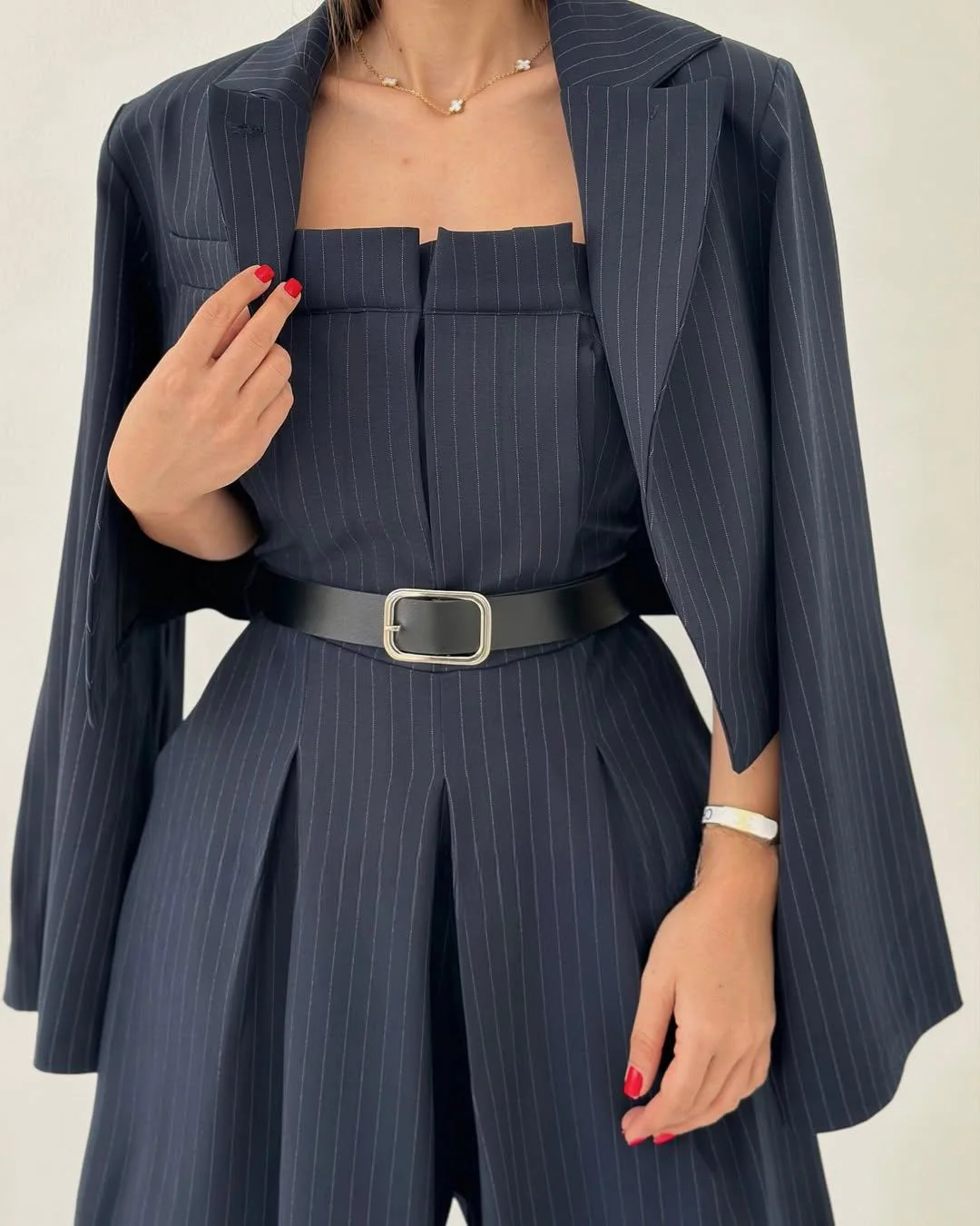 Lorayae - Soft-Touch Set aus weit geschnittenem Jumpsuit und Jacke - Image 12