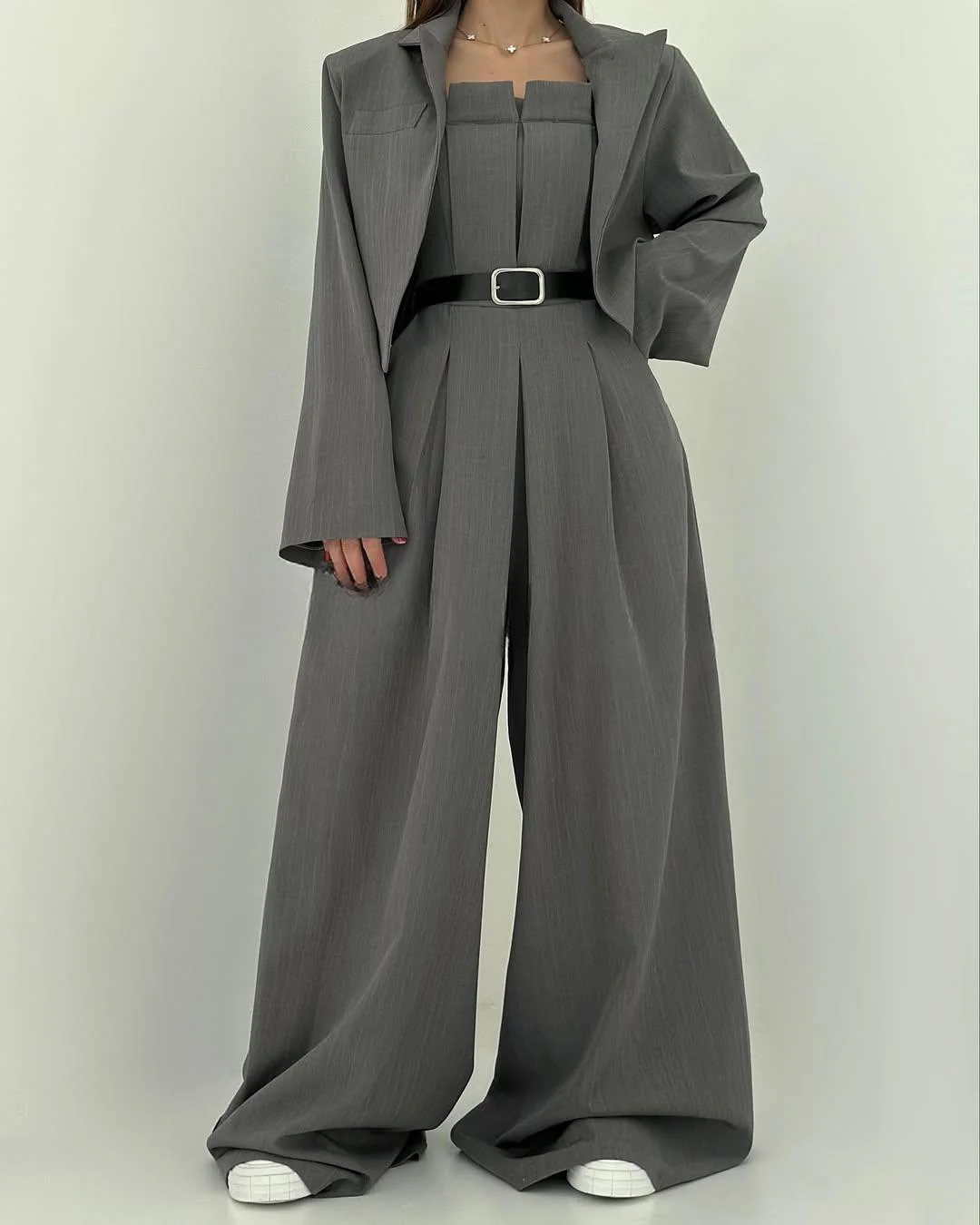 Lorayae - Soft-Touch Set aus weit geschnittenem Jumpsuit und Jacke - Image 22