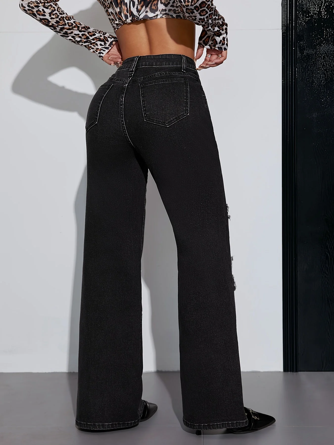Lotti™  Flared-hose - Image 6