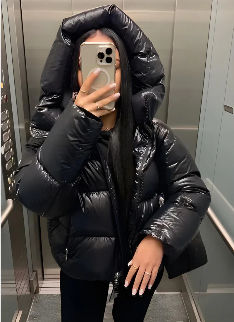 Lucia – Damen Steppjacke Mit Kapuze Und Modernem Schnitt - Image 2