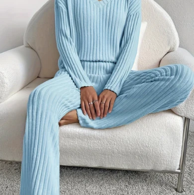 Luna – Damen Geripptes Strick Loungewear Set - Image 4