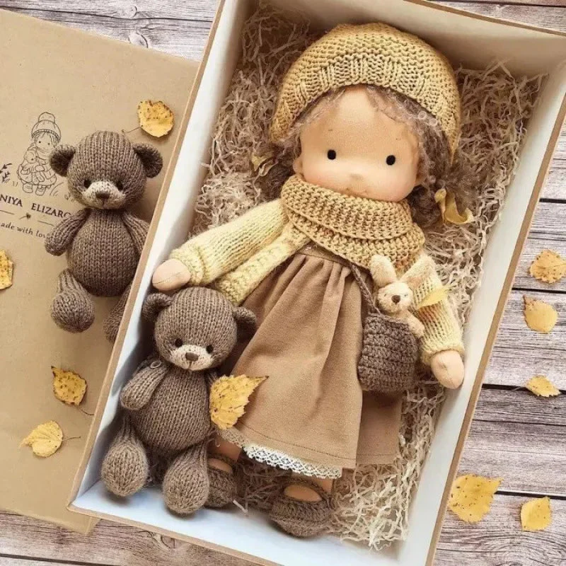 Luna | Handgemachte Waldorf-Plüschpuppe – Weiches Baumwollspielzeug mit Stoffbox | Süß & Gemütlich | Für Kindergeburtstage & tägliches fantasievolles Spielen - Image 7