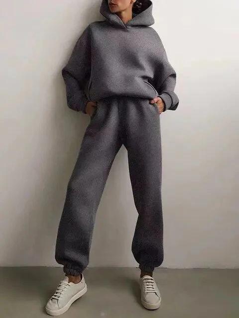 Luna – Lässiger Damen Hoodie & Jogginghosen Set - Image 12