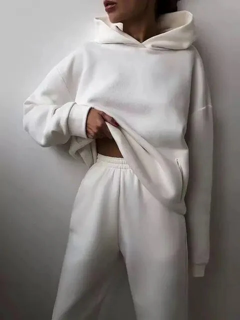 Luna – Lässiger Damen Hoodie & Jogginghosen Set - Image 3