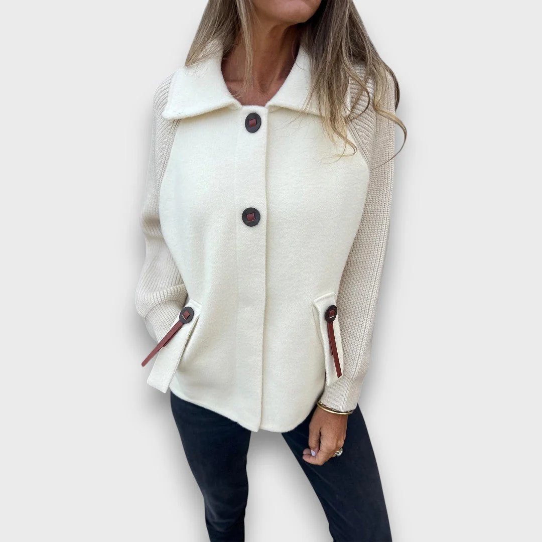 Lunaris – Jacke mit Kontrastärmeln - Image 9