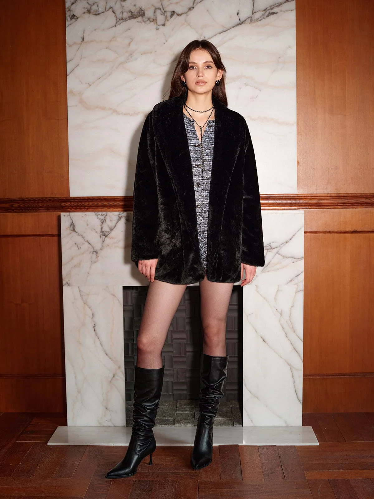 Luxuriöse Lange Kunstfelljacke – Eleganz für den Winter - Image 7