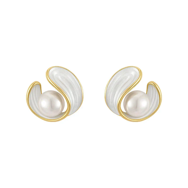 Luxuriöse Ohrringe mit weißem Opal und Perle in Gold - Image 3