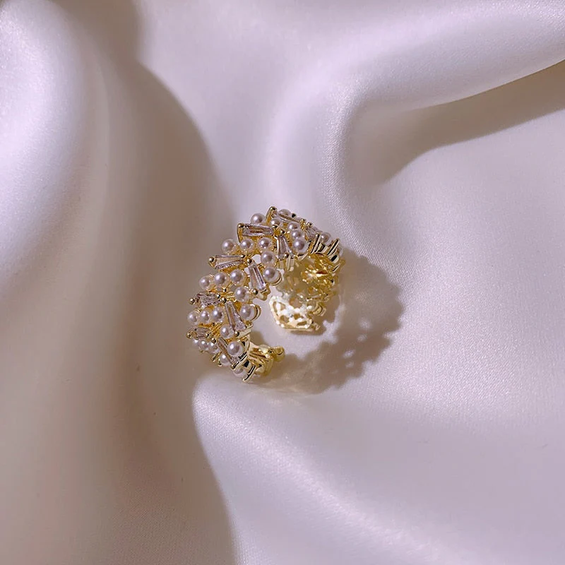 Luxuriöser Perlenring in Gold - Image 4