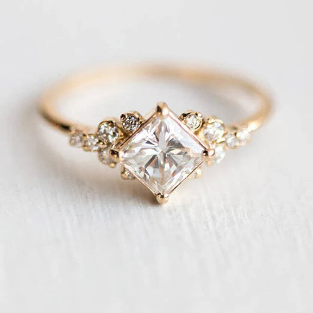 Luxuriöser Ring mit Zirkonia aus Gold und Silber - Image 3
