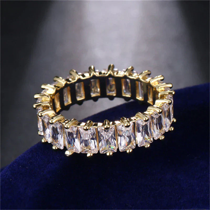 Luxuriöser Zirkonia-Ring in Gold und Silber - Image 2