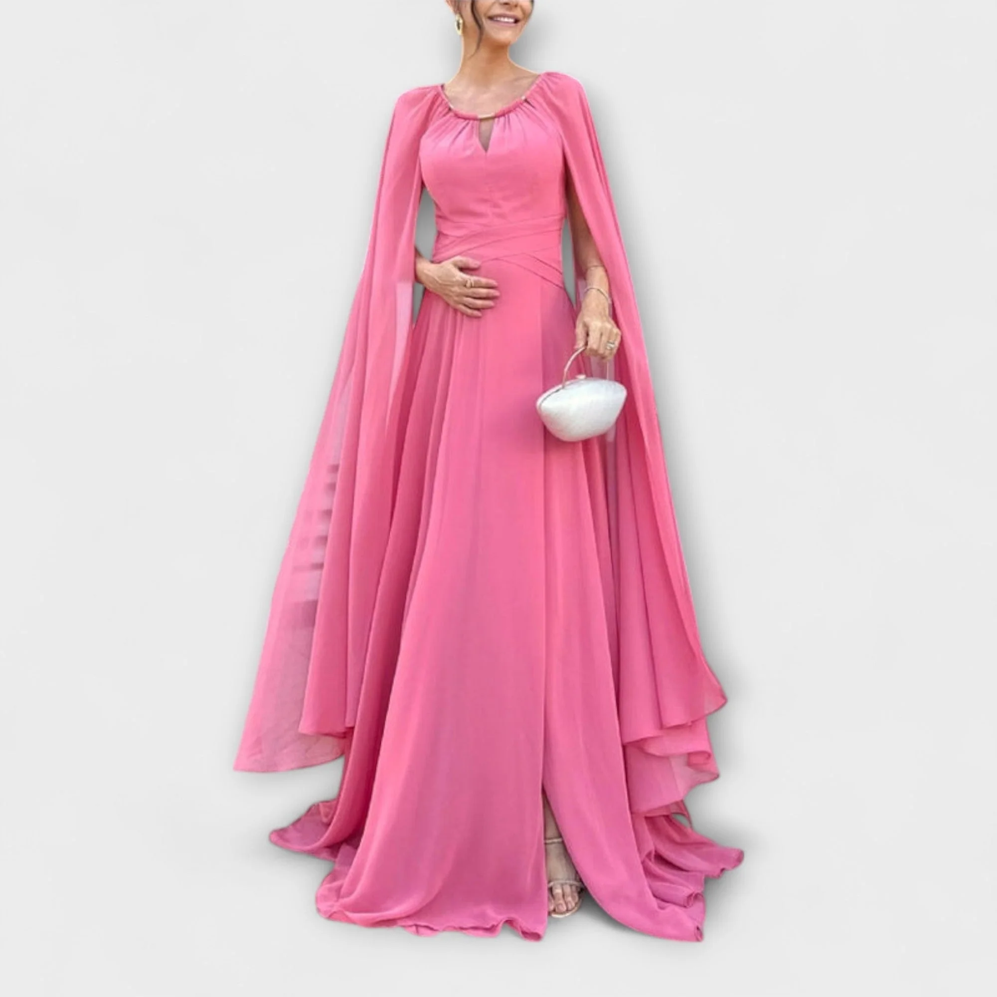 Mabel - Elegantes Maxikleid mit Cape-Ärmeln und hohem Schlitz" 

Rewritten: "Mabel - Stilvolles Maxikleid mit schwingenden Cape-Ärmeln und verführerischem Schlitz - Image 4