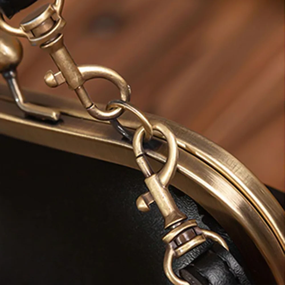 Margarete – Vintage Kussverschluss Schultertasche - Image 7