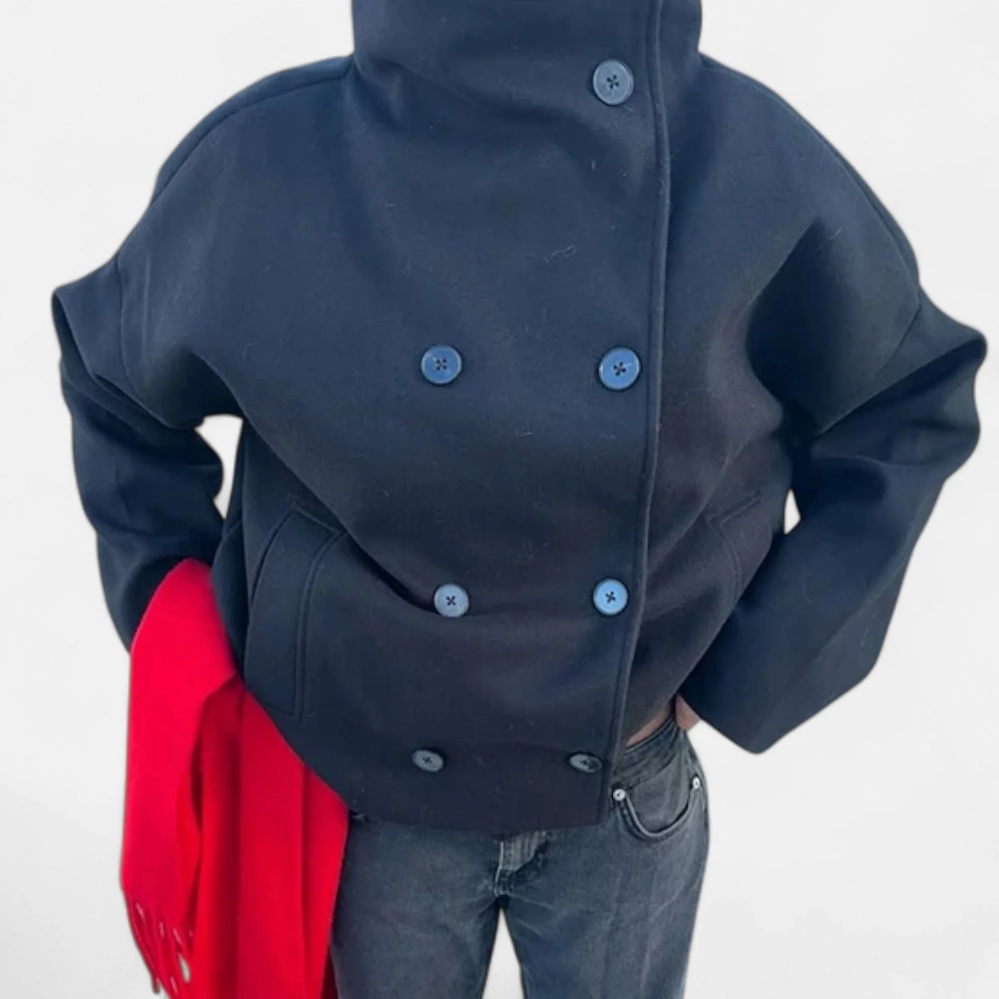 María – Elegante Damen Kurzjacke mit modernem Stehkragen - Image 4