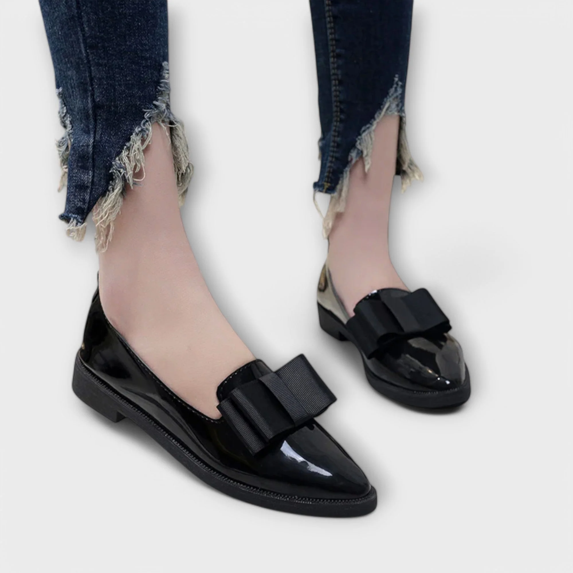 Maribel – Glanz-Loafers mit Schleifendetail - Image 2