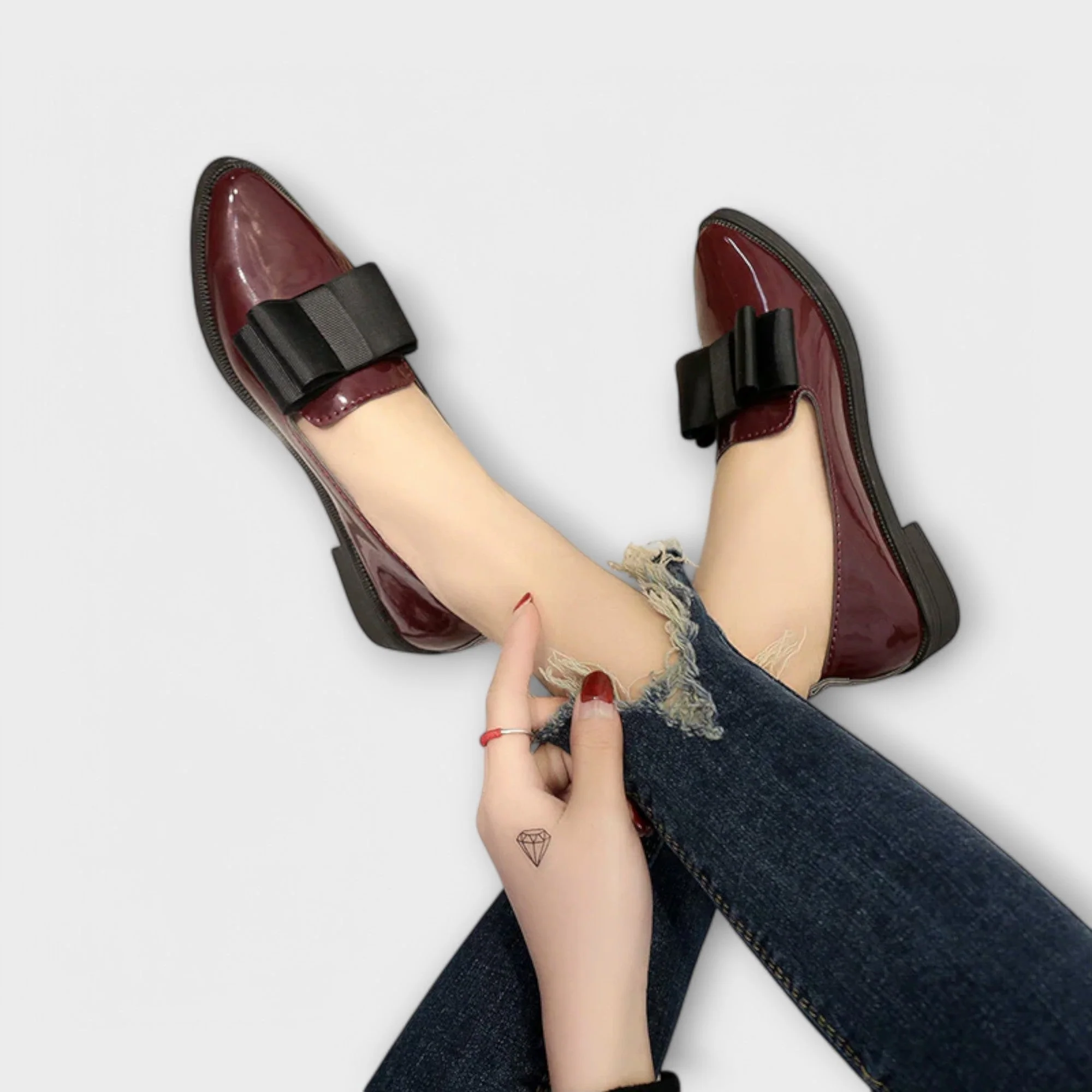 Maribel – Glanz-Loafers mit Schleifendetail - Image 7