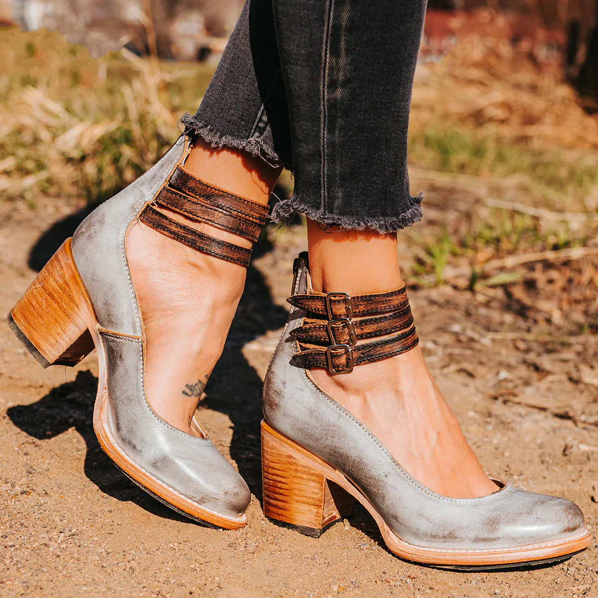Mariene – Lederschuhe mit Blockabsatz und runder Spitze - Image 5