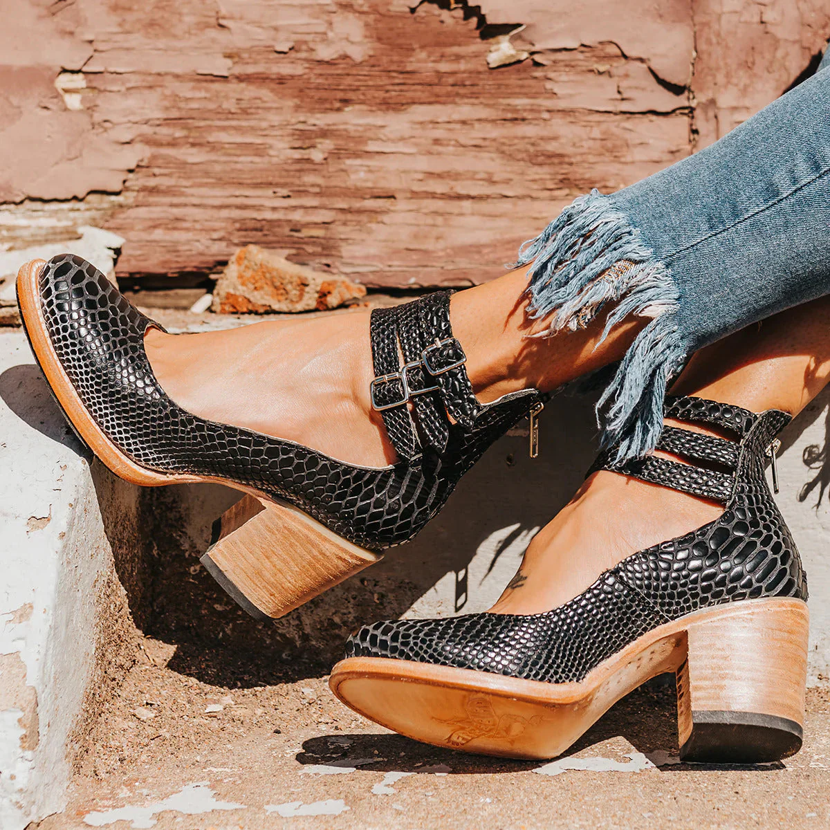Mariene – Lederschuhe mit Blockabsatz und runder Spitze - Image 8