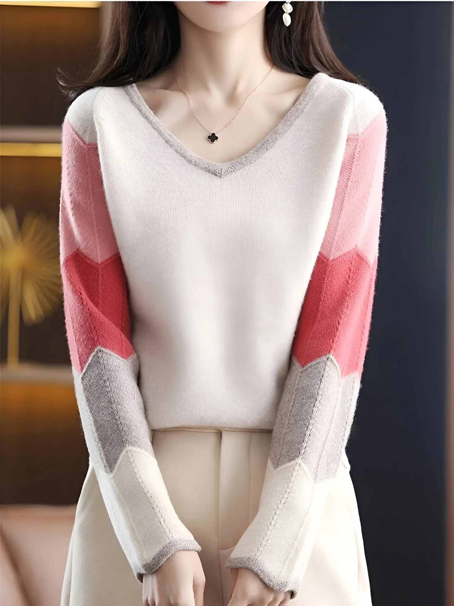 Marita | Bequemer & Stilvoller Patchwork V-Ausschnitt Pullover - Image 2