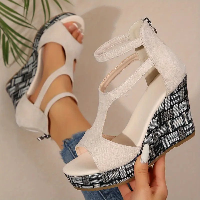 Marita – Geometrische Plateau-Riemchensandalen mit Keilabsatz - Image 3