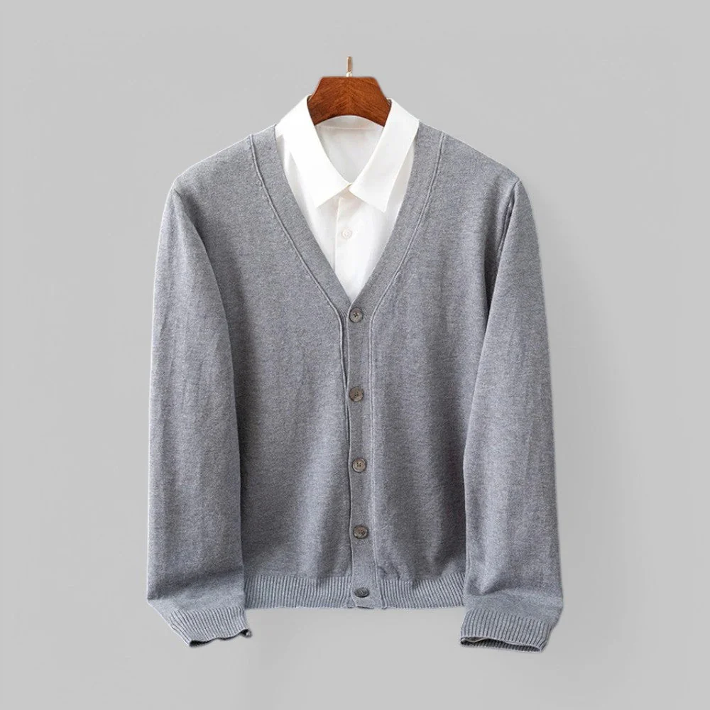 Markus | Vielseitige moderne V Ausschnitt Strickjacke - Image 9