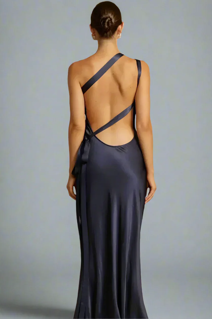 Maxine - Elegant one-shoulder dress with open back and sloped neckline - Image 2
