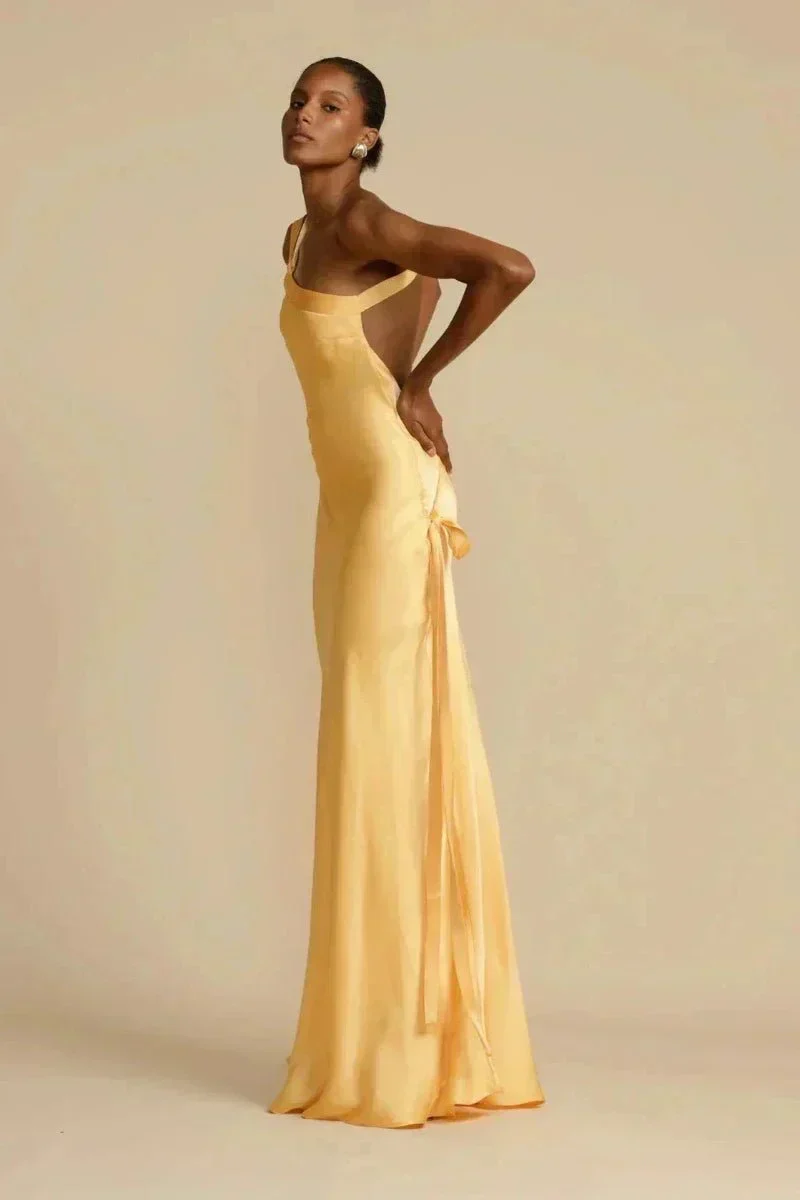 Maxine - Elegant one-shoulder dress with open back and sloped neckline - Image 3